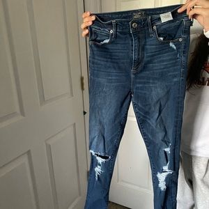 Distressed Skinny Jeans